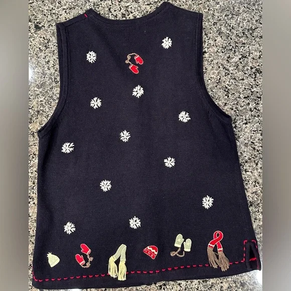 🎄VTG Christopher & Banks Hand Embroidered Christmas Knit Sweater Vest Size Med - Picture 9 of 16